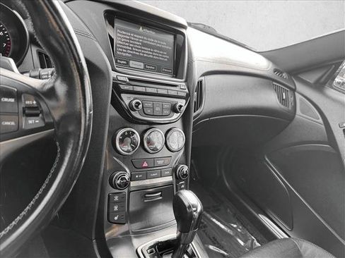 Used 2013 Hyundai Genesis 3.8 image 15