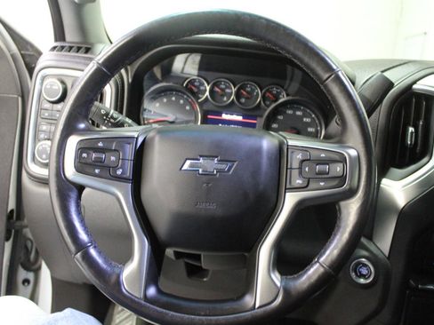 Used 2021 Chevrolet Silverado 1500 LT Trail Boss image 8