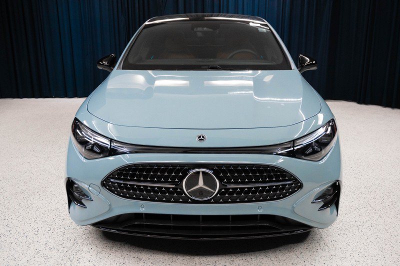 New 2027 Mercedes-Benz CLA 220 image 2