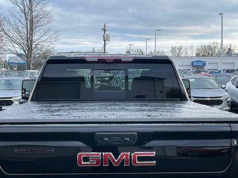 Used 2023 GMC Sierra 2500 AT4 w/ AT4 Premium Plus Package AWD/4WD image 6