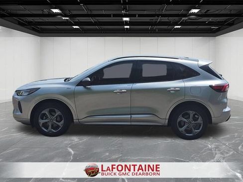 Used 2023 Ford Escape ST-Line w/ Tech Pack #1 AWD/4WD image 2