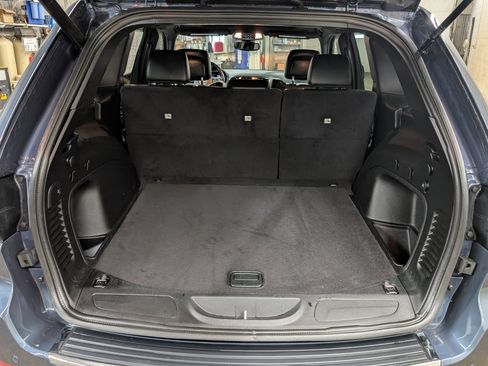 Used 2021 Jeep Grand Cherokee Limited w/ Trailer Tow Group IV image 27