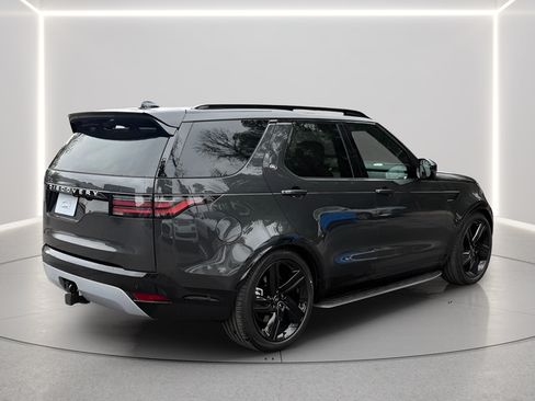 Used 2026 Land Rover Discovery Limited Edition AWD/4WD image 5