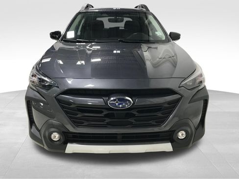 Used 2025 Subaru Outback Limited w/ Tech Package 3 AWD/4WD image 2