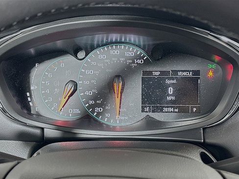 Used 2022 Chevrolet Trax LT w/ LT Convenience Package image 13