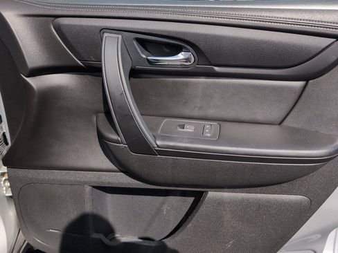 Used 2015 Chevrolet Traverse LT w/ LPO, 'HIT The Road' Package FWD image 39