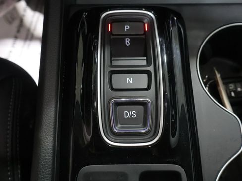 Used 2025 Honda Pilot EX-L image 34