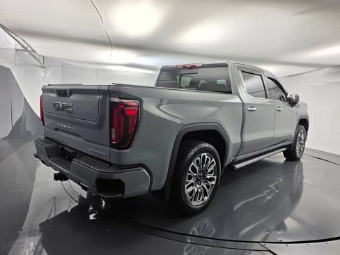 Used 2025 GMC Sierra 1500 Denali Ultimate AWD/4WD image 4