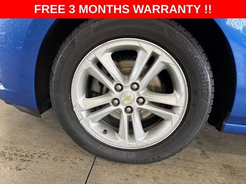 Used 2017 Chevrolet Cruze LT image 33