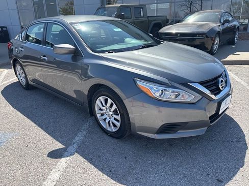 Used 2017 Nissan Altima 2.5 S w/ Power Driver Seat Package image 6