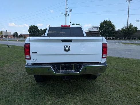 Used 2018 RAM 2500 SLT RWD image 4
