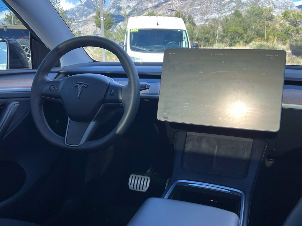Used 2024 Tesla Model Y Performance AWD/4WD image 18