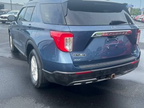 Used 2020 Ford Explorer XLT w/ Equipment Group 202A AWD/4WD image 7