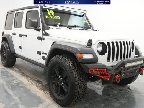 Used 2019 Jeep Wrangler Unlimited Sport image 1