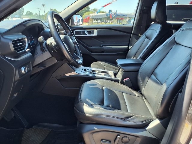 Used 2020 Ford Explorer XLT w/ Equipment Group 202A RWD image 25