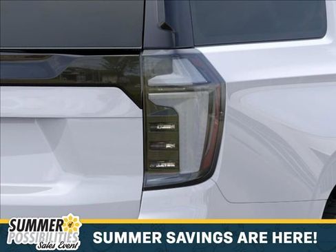 New 2026 Chevrolet Suburban Z71 w/ Comfort Package AWD/4WD image 11