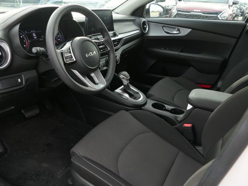 Used 2023 Kia Forte LXS image 12