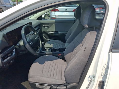 Used 2025 Kia K4 EX FWD image 25