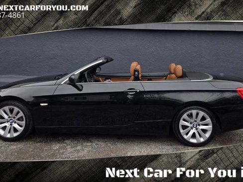Used 2012 BMW 328i Convertible image 3