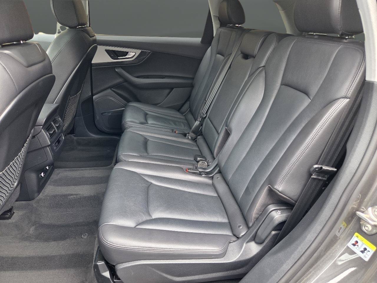 Used 2018 Audi Q7 2.0T Premium Plus w/ Premium Plus Package AWD/4WD image 11