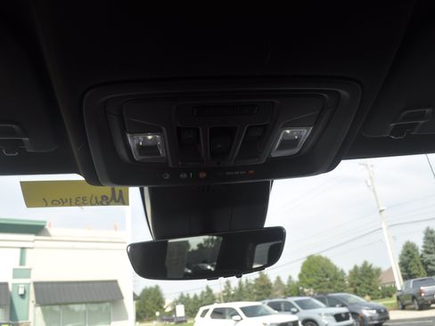 Used 2023 GMC Sierra 1500 Denali AWD/4WD image 27