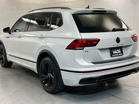 Used 2024 Volkswagen Tiguan SE R-Line FWD image 3
