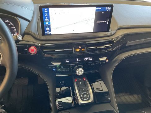 Certified 2025 Acura MDX w/ Advance Package image 16