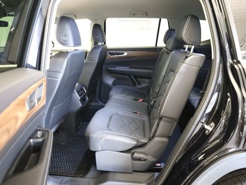 New 2026 Volkswagen Atlas SE AWD/4WD image 32