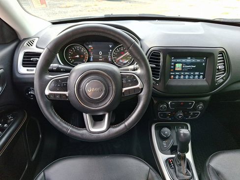Used 2018 Jeep Compass Latitude w/ Popular Equipment Group image 22