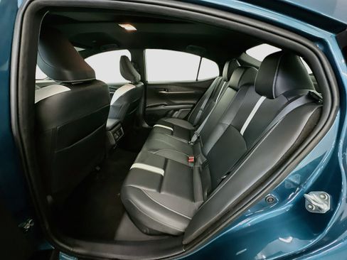 Used 2025 Toyota Camry SE FWD image 29