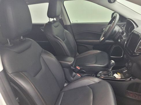 Used 2018 Jeep Compass Limited w/ Navigation Group image 21