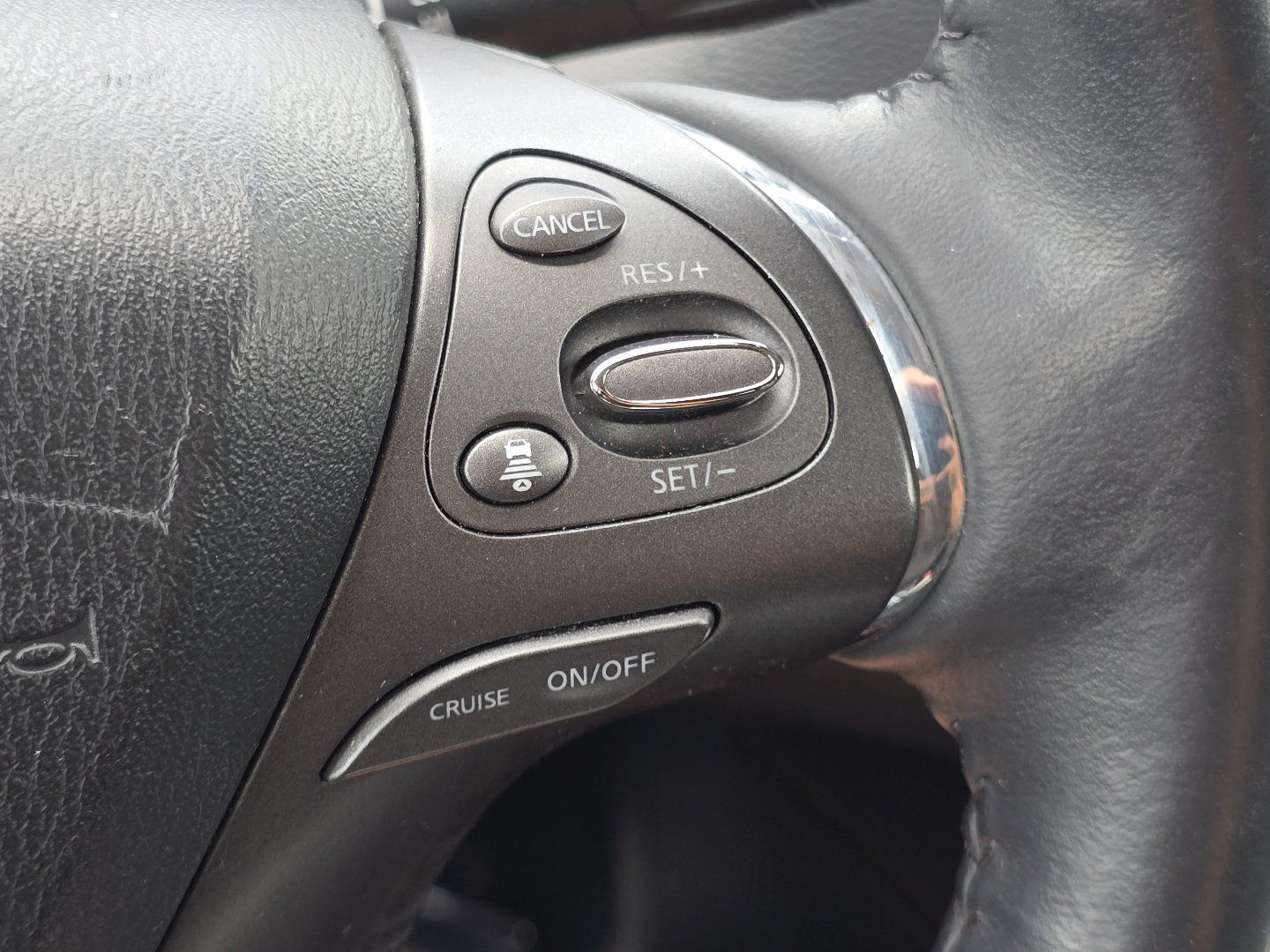 Used 2023 Nissan Murano Platinum AWD/4WD image 16