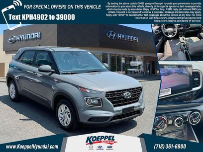 Used 2022 Hyundai Venue SE w/ Cargo Package