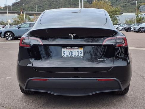 Used 2024 Tesla Model Y Long Range image 5