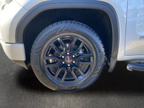 Used 2020 GMC Sierra 1500 Elevation w/ Elevation Value Package AWD/4WD image 11