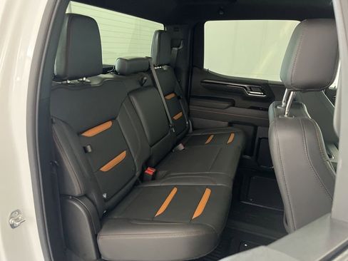 Used 2025 GMC Sierra 1500 AT4 AWD/4WD image 19