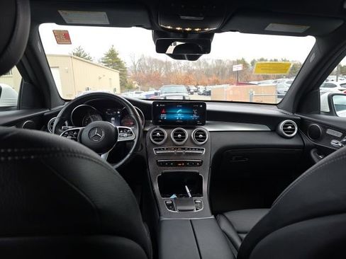 Used 2021 Mercedes-Benz GLC 300 4MATIC image 11