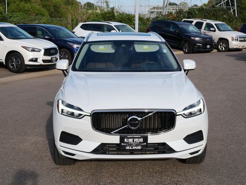 Used 2020 Volvo XC60 T5 Momentum w/ Protection Package Premier AWD/4WD image 2