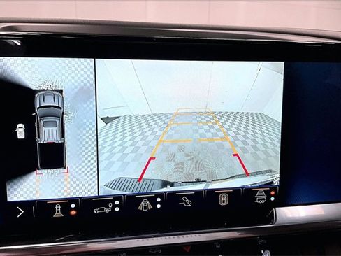 Used 2024 Chevrolet Silverado 1500 High Country w/ High Country Premium Package image 27