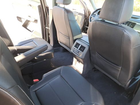 Used 2022 Volkswagen Atlas SEL R-Line image 11