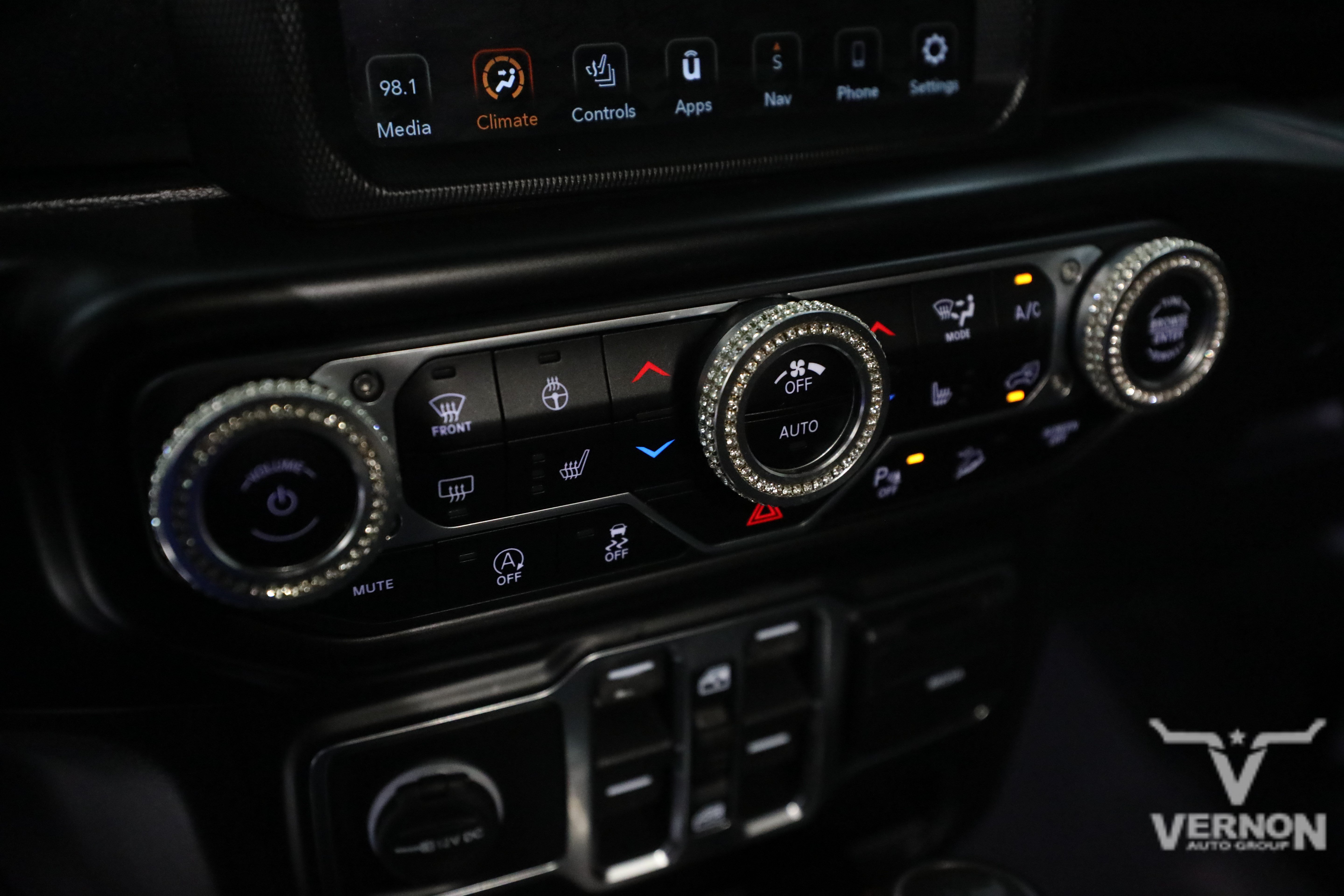 Used 2020 Jeep Wrangler Unlimited Sahara AWD/4WD image 24