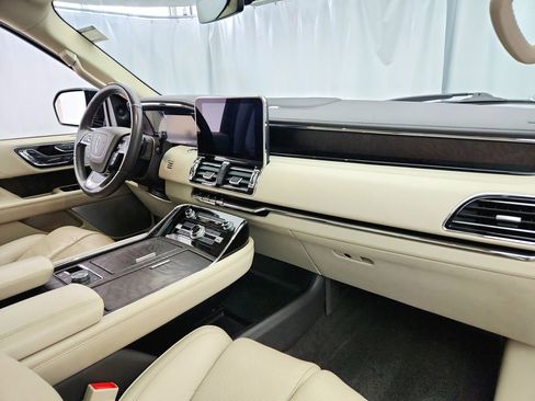 Used 2019 Lincoln Navigator Reserve w/ Cargo Package AWD/4WD image 34