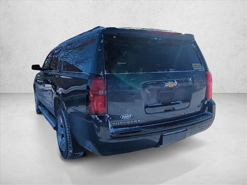 Used 2019 Chevrolet Suburban LT w/ LT Signature Package image 7