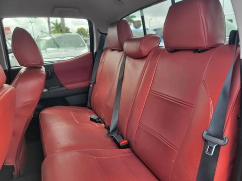 Used 2021 Toyota Tacoma SR5 image 7