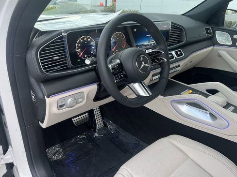 Certified 2025 Mercedes-Benz GLS 450 4MATIC image 17