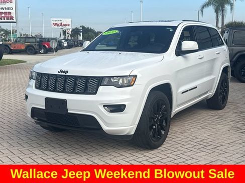Used 2021 Jeep Grand Cherokee Laredo X AWD/4WD image 3