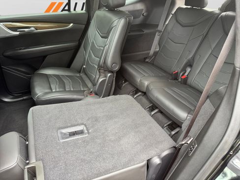 Used 2021 Cadillac XT6 Sport w/ Platinum Package AWD/4WD image 14
