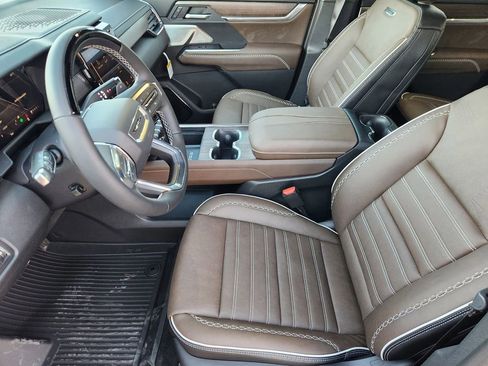 New 2026 GMC Acadia Denali Ultimate w/ LPO, Floor Liner Package image 9