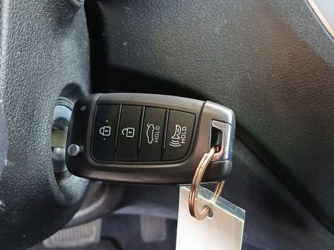 Used 2020 Hyundai Accent SEL image 17