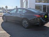 Used 2023 Nissan Altima 2.5 SV image 3